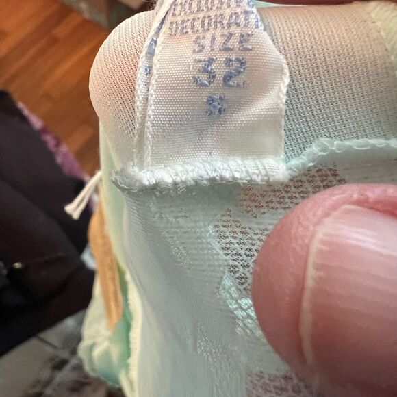 Vanity Fair Green Chemise with Lace Trim - Picture 4 of 4